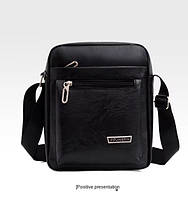 Чоловіча компактна чорна сумка-месенджер з екошкіри