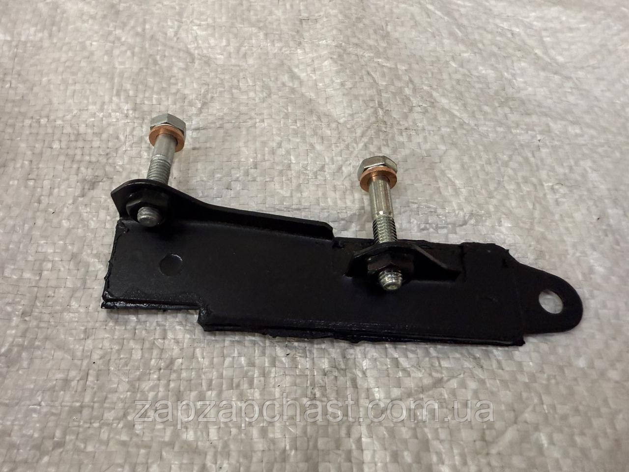 Заспокійитель ланцюга Ваз 2101 2102 2103 2105 2106 2121 ніва гумово-сірий у зборі з болтами та шайбами, фото 1