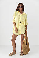Жіночий костюм вільного крою із сорочкою та шортами