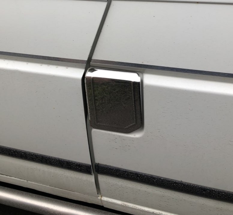 Накладка на люк бензобака (Omsa) для Volkswagen T4 Transporter, фото 1