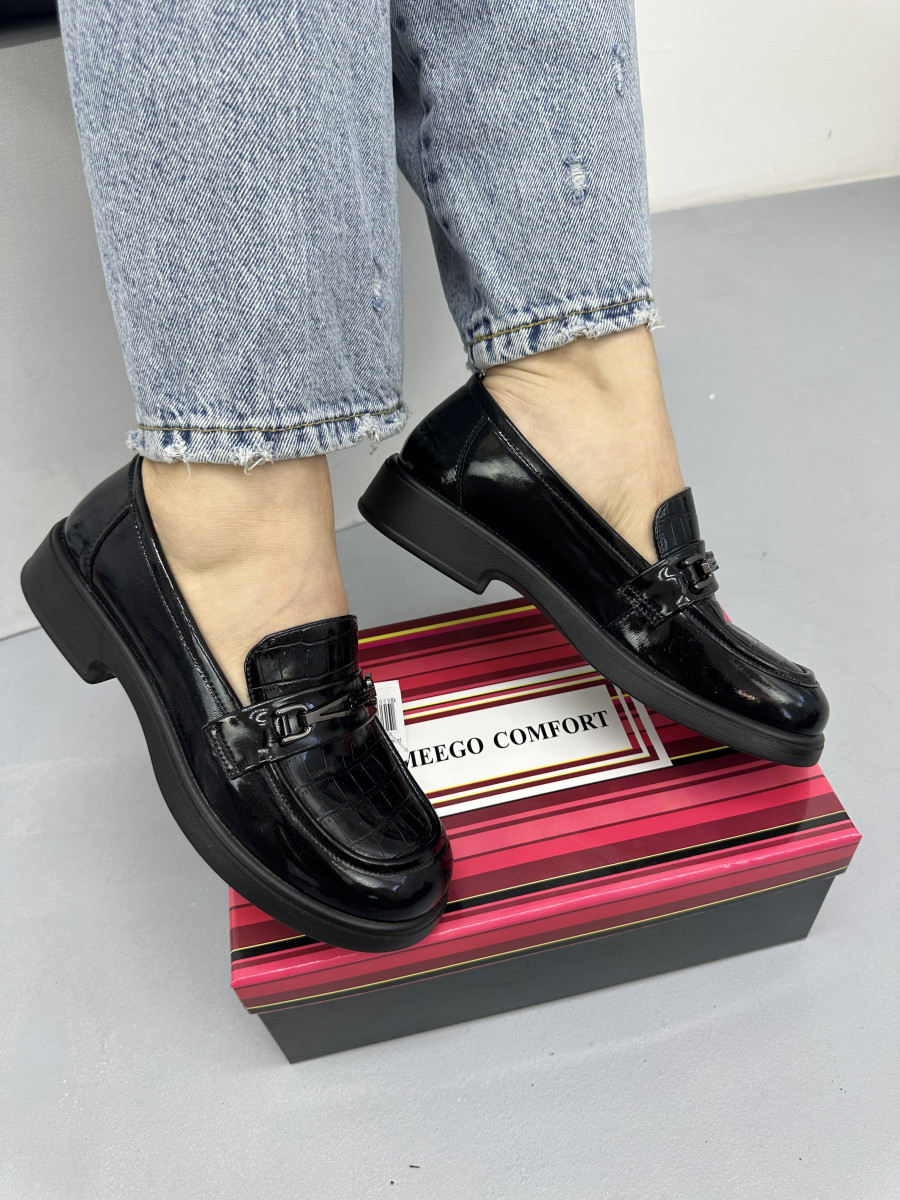 Лофери жіночі шкіряні MeegoComfort M51H13-7 Black чорні лакові, фото 1