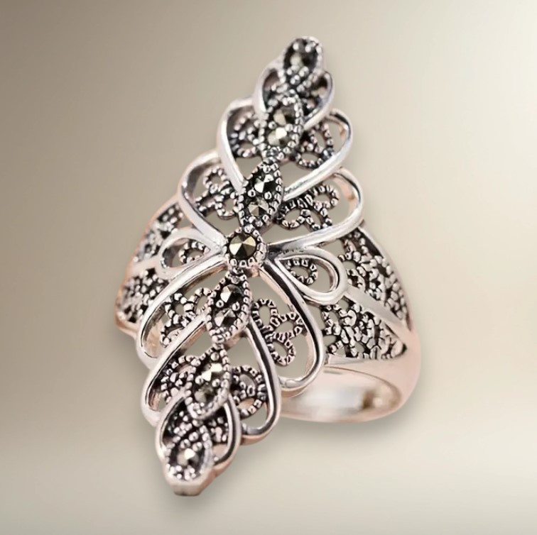 Каблучка срібляста широка Маркіз з чорними кристалами та візерунками розмір 19 IgnisFlos937, фото 1