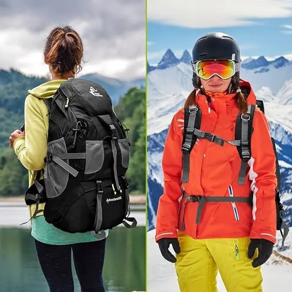 Всі відділення рюкзака у відкритому стані