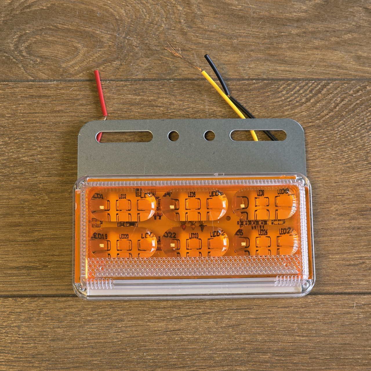 Габаритний ліхтар жовтий (48 світлодіода)