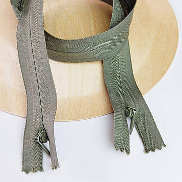 Потаємна блискавка 50 см Китай з 2бігунками на щільній основі колір хакі