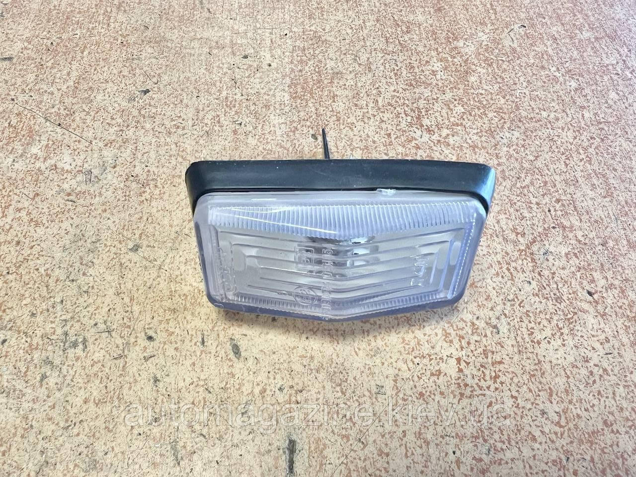 Повторювач повороту білий на кліпсах Газель, Соболь, Волга (новий зразок), фото 1