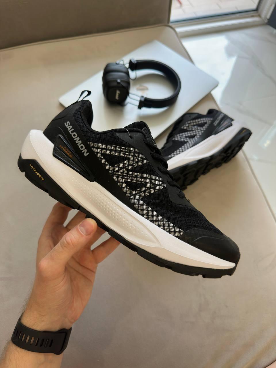 Чорно-білі кроссівки чоловічі Salomon Elixir Activ Black White. Чоловіче взуття весна осінь Соломон.