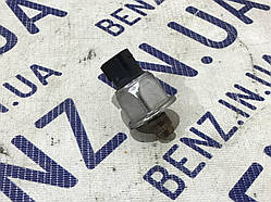 Датчик тиску гальмівного циліндра Mercedes W164, X164, W163, W203, W251 A0025428418