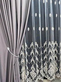 Комплект штор: Блекаут сіра з магнітом + тюль грек сітка з вишивкою (золото)