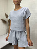 Мусліновий комплект футболка спідниця-шорти бежевий колір, фото 2