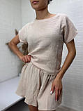 Мусліновий комплект футболка спідниця-шорти бежевий колір, фото 4