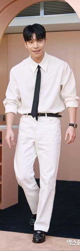 Дакимакура 150х50 см  Ві Хаджун Ві Ха Джун Wi Ha-Joon південнокорейський актор  Подушка з наволочкою одностороння, фото 1