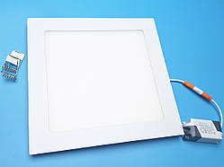 Світлодіодний світильник стельовий врізний квадратний 18W 3000K метал