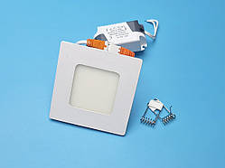 Світлодіодний світильник стельовий врізний квадратний 3W 3000K метал