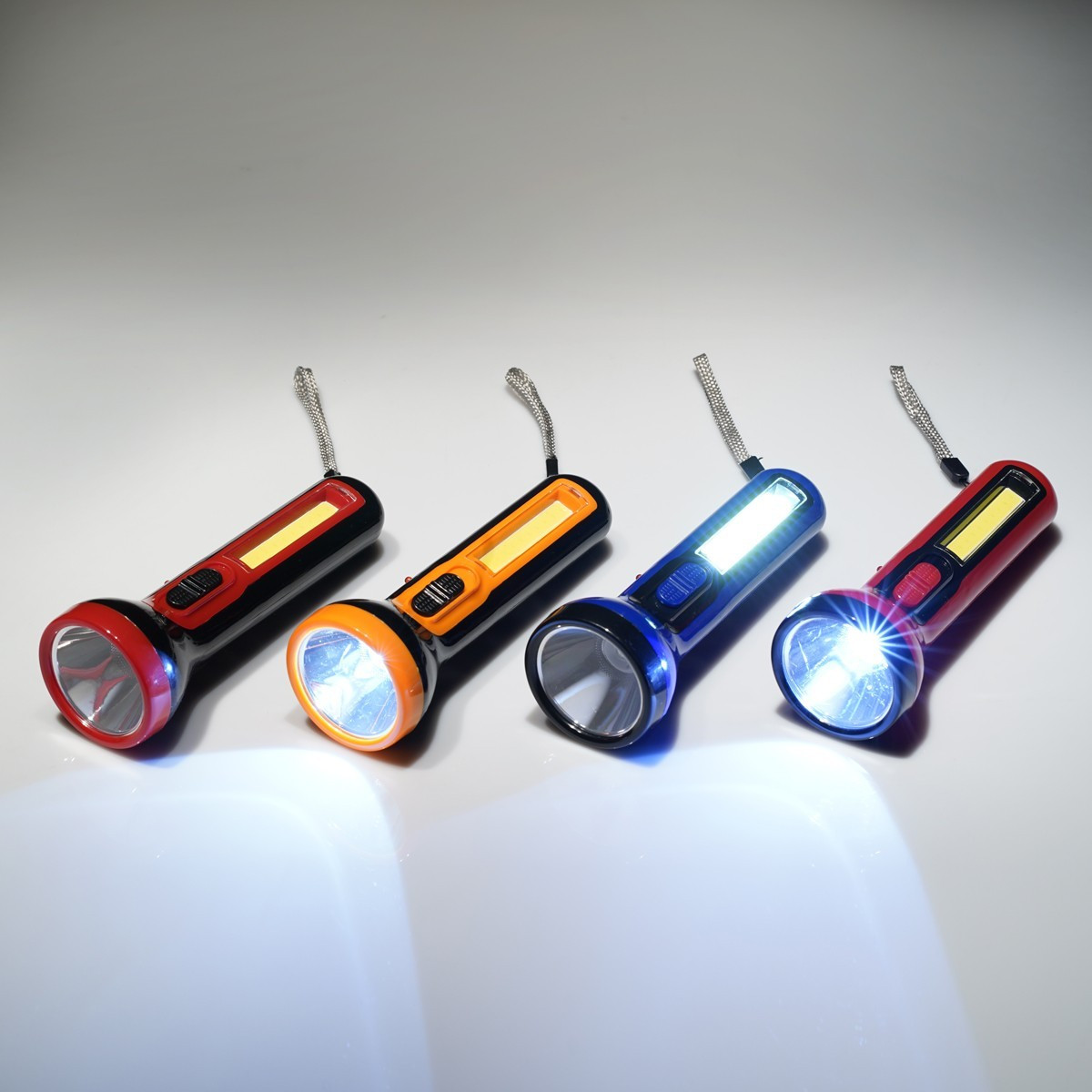 Потужний світлодіодний ліхтар Tiross TS-1855