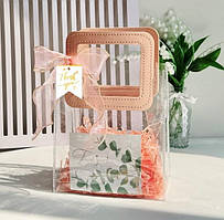 Сумка прозора для квітів і подарунків із рожевою ручкою 17х15х8.5 см