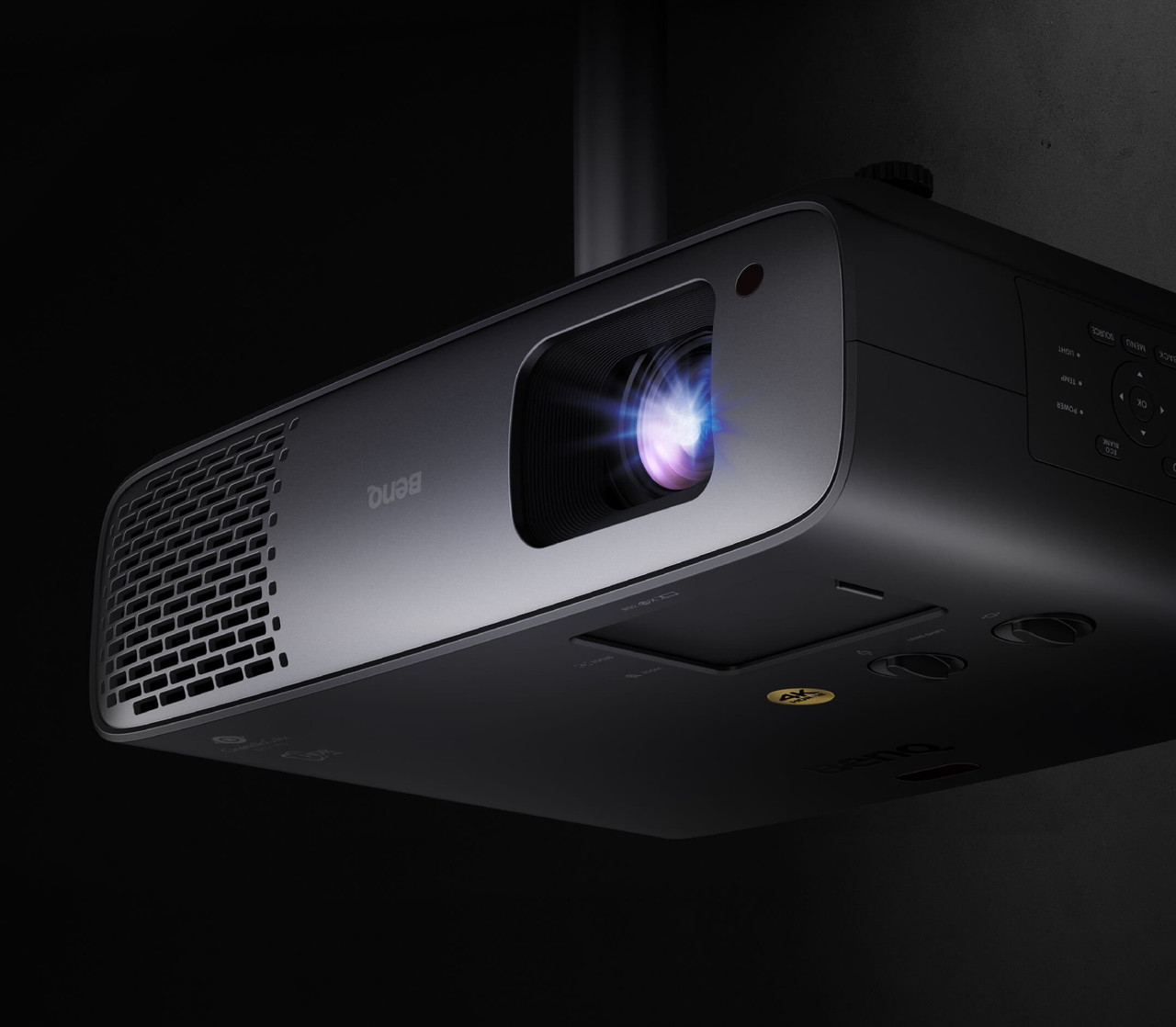 BenQ W4100i 4K UHD LED проектор 3200 lm 100% DCI-P3 для домашнього кінотеатру