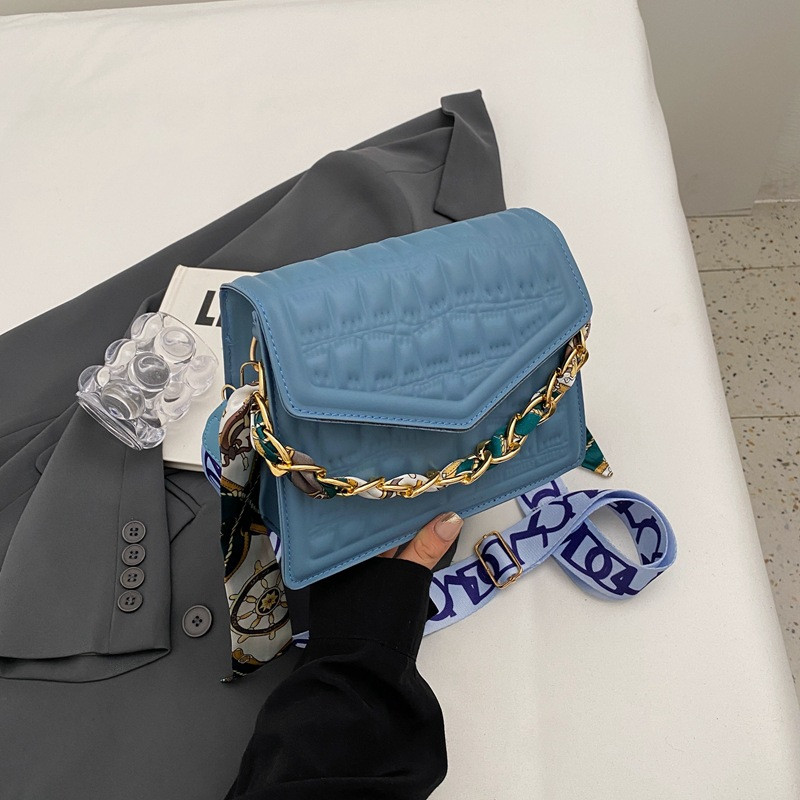 Жіноча сумка 8953 крос-боді блакитна