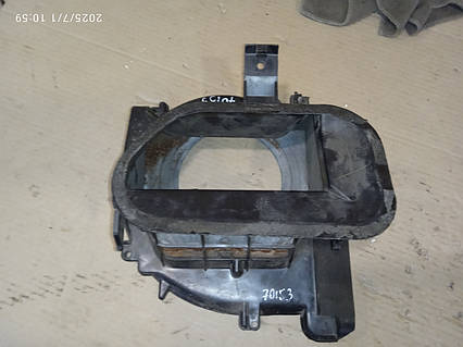 Корпус заслінок опалювача Nissan Primera (P10) 90-96 000070153