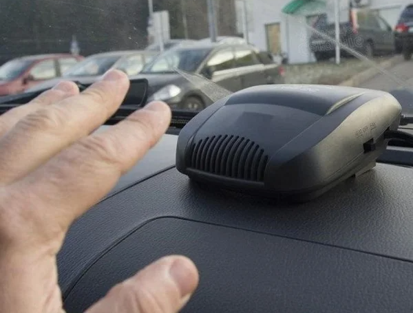 Автомобільний нагрівач салону автомобіля від прикурювача. Aeroterma si Ventilator 12v. Потужністю 200 Вт.