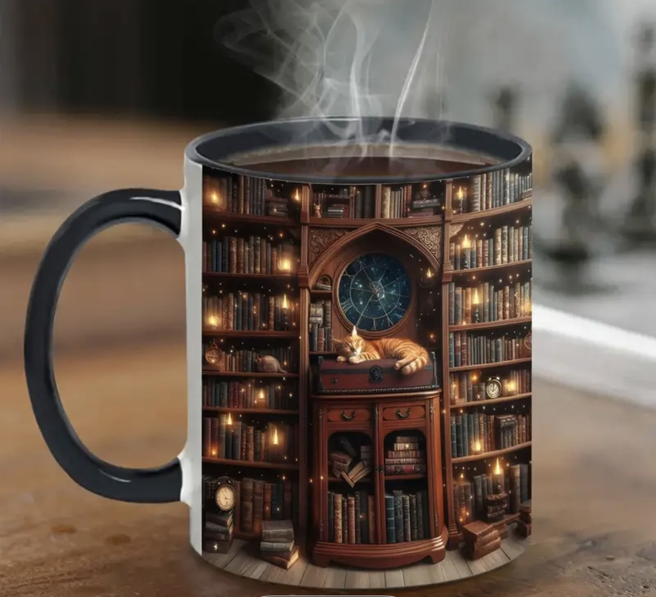 Кофейна кружка з дизайном книжкових полиць та кота, фото 1