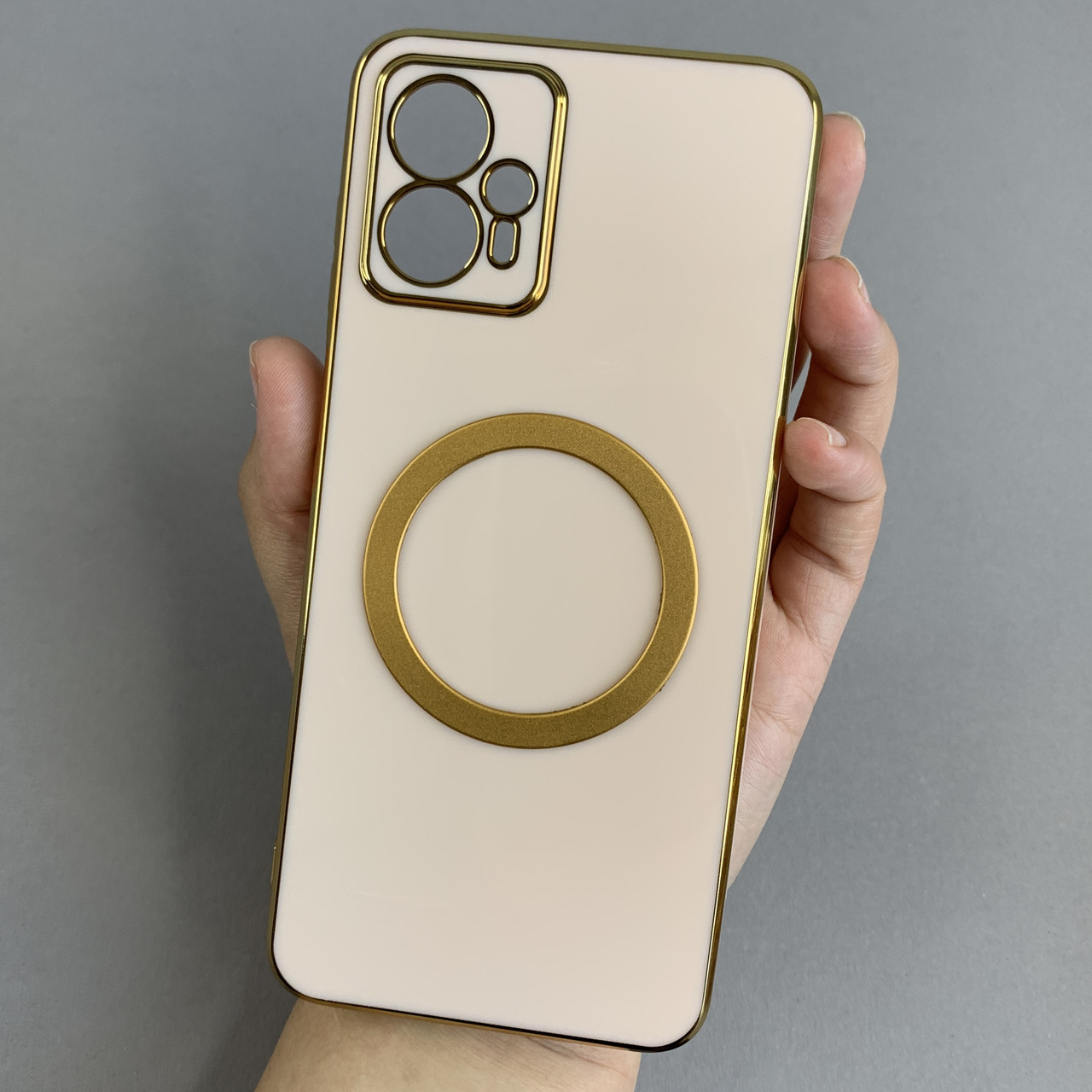 Чохол для Motorola G23 з металевим кільцем MagSafe із золотою рамкою на моторола г23 пудровий q08w