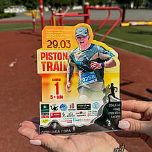 Спортивні нагороди, спортивні кубки, кубки з марафону, нагороди з марафону, статуетки з марафону, кубки біг, нагороди для бігу