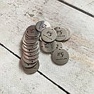 Металева бірка пришивна коло 2 см з одним отвором срібло, фото 2