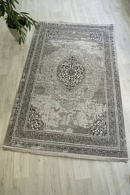 Класичний сірий килим LEVADO 08098A L. GREY