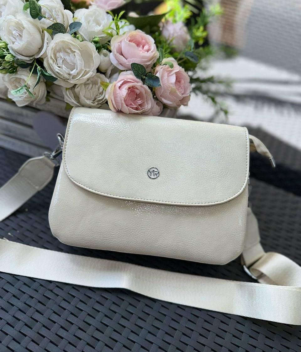 Жіноча сумка через плече на 3 відділення середня сумка бежева лакова екошкіра, фото 1