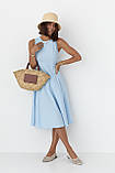 Універсальна жіноча сукня міді без рукавів блакитна легка літня сукня розмір Л, фото 2