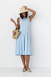 Універсальна жіноча сукня міді без рукавів блакитна легка літня сукня розмір Л, фото 6