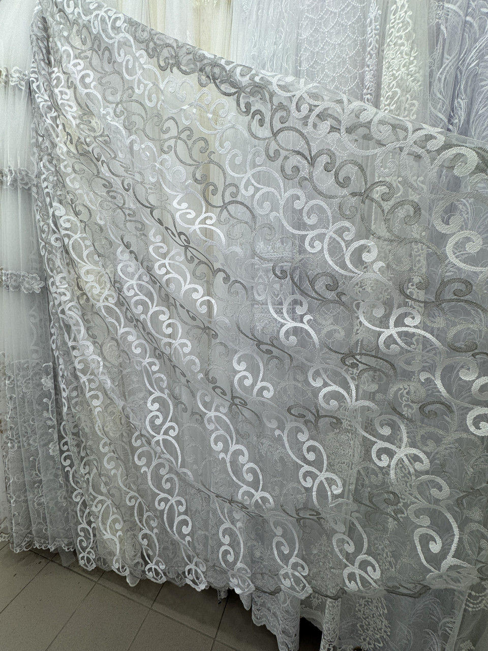 Фатиновий тюль з густою вишивкою №16471 сірий на відріз