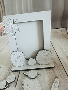 Осіння рамка для фото з іменем дитини — набір для розмальовування з фігурками (їжачки, білочки)