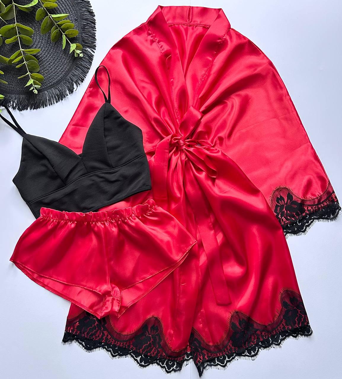 Комплект трійка жіночий з атласу, халат — топ-шорти.