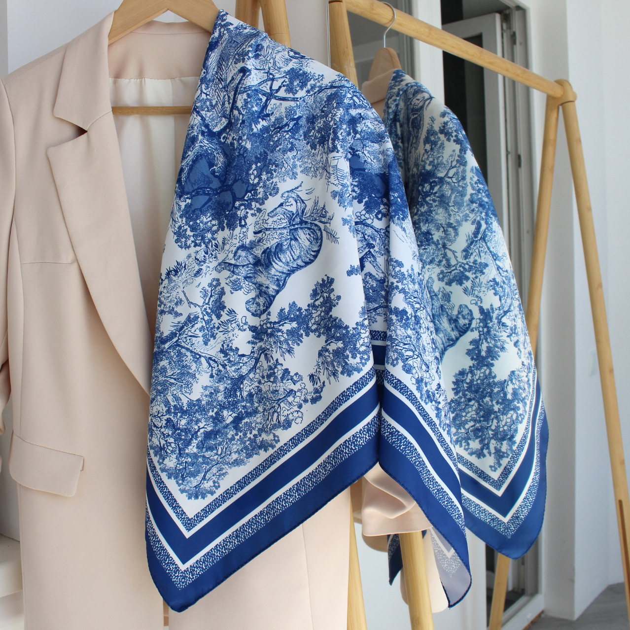 Хустка атласна "Мішель савана" синя 234005, фото 1