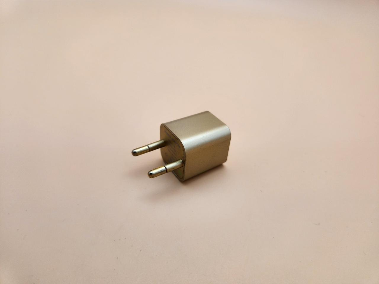 Зарядне USB мережеве заряджання для iPhone iPod кубик