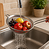 Кухонне сито з нержавіючої сталі 22 см з ручкою та кільцем для підвішування, фото 3