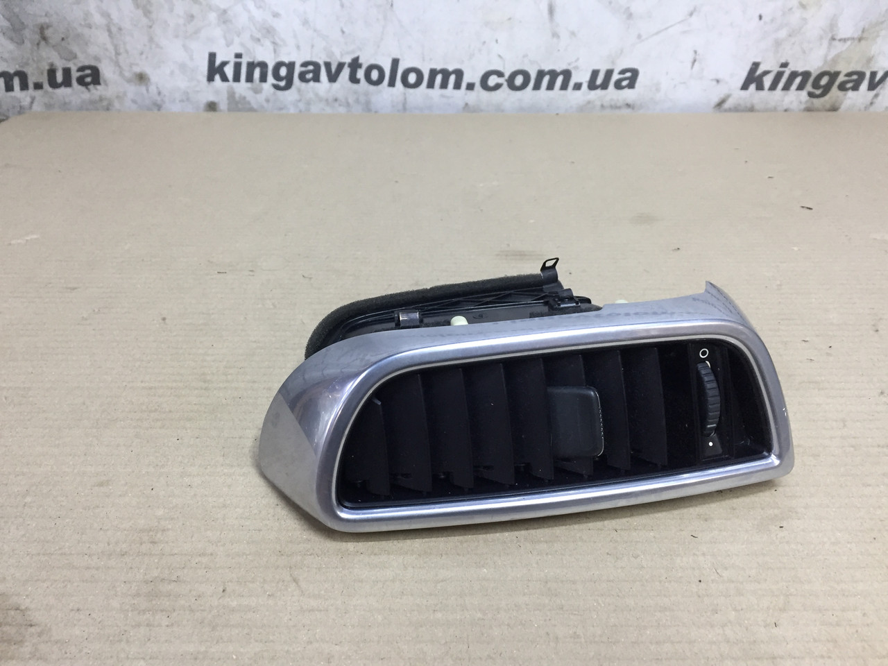 Дефлектор торпеди середній правий Porsche Cayenne 958 95855272801G0B, фото 1