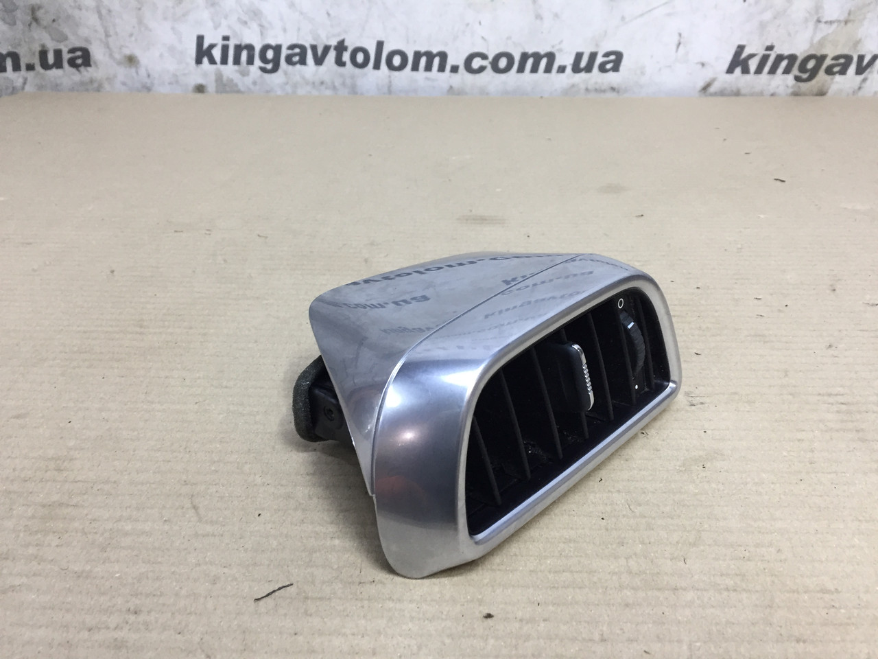 Дефлектор центральної консолі лівий Porsche Cayenne 958 95855320300G0B, фото 1