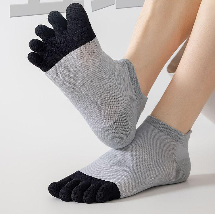 Короткі спортивні шкарпетки з пальцями (39-42)