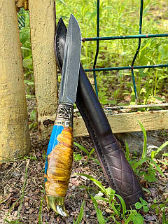 Фінка ручної роботи із дамаської сталі «Героям слава #1» зі шкіряними піхвами 60 HRC.