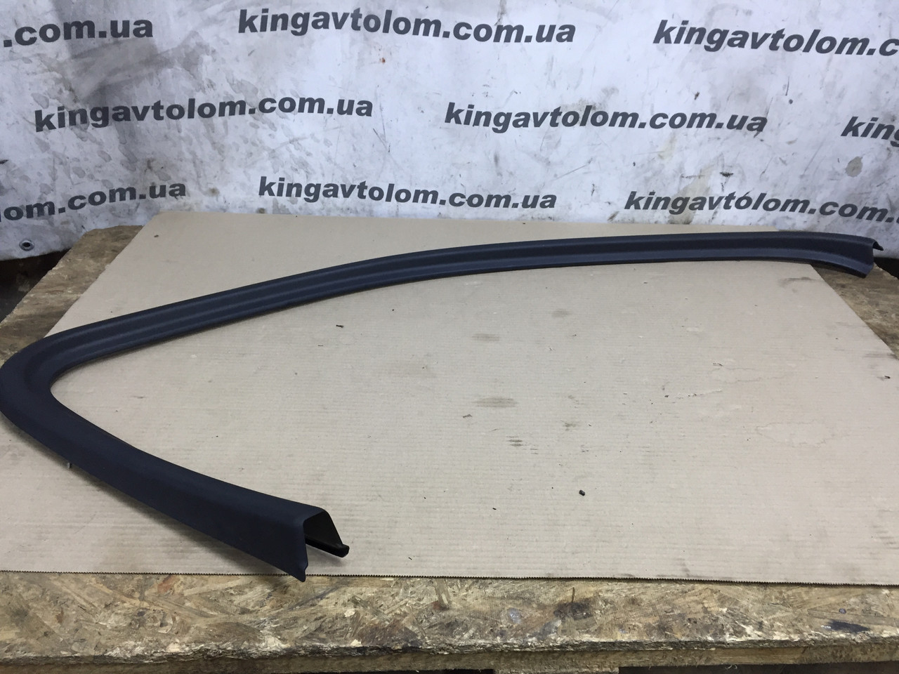 Накладка стікла внутрішня передня ліва Porsche Cayenne 958 9585556715082V, фото 1