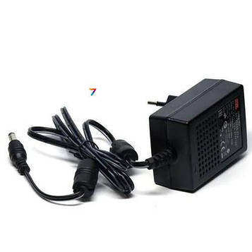 GST25E05-P1J AC / DC перетворювач: мережевий адаптер 25 Вт вихідна напруга 5В, вих.струм 4А вхід: 90 ... 264VAC / 135 ... 370VDC 0