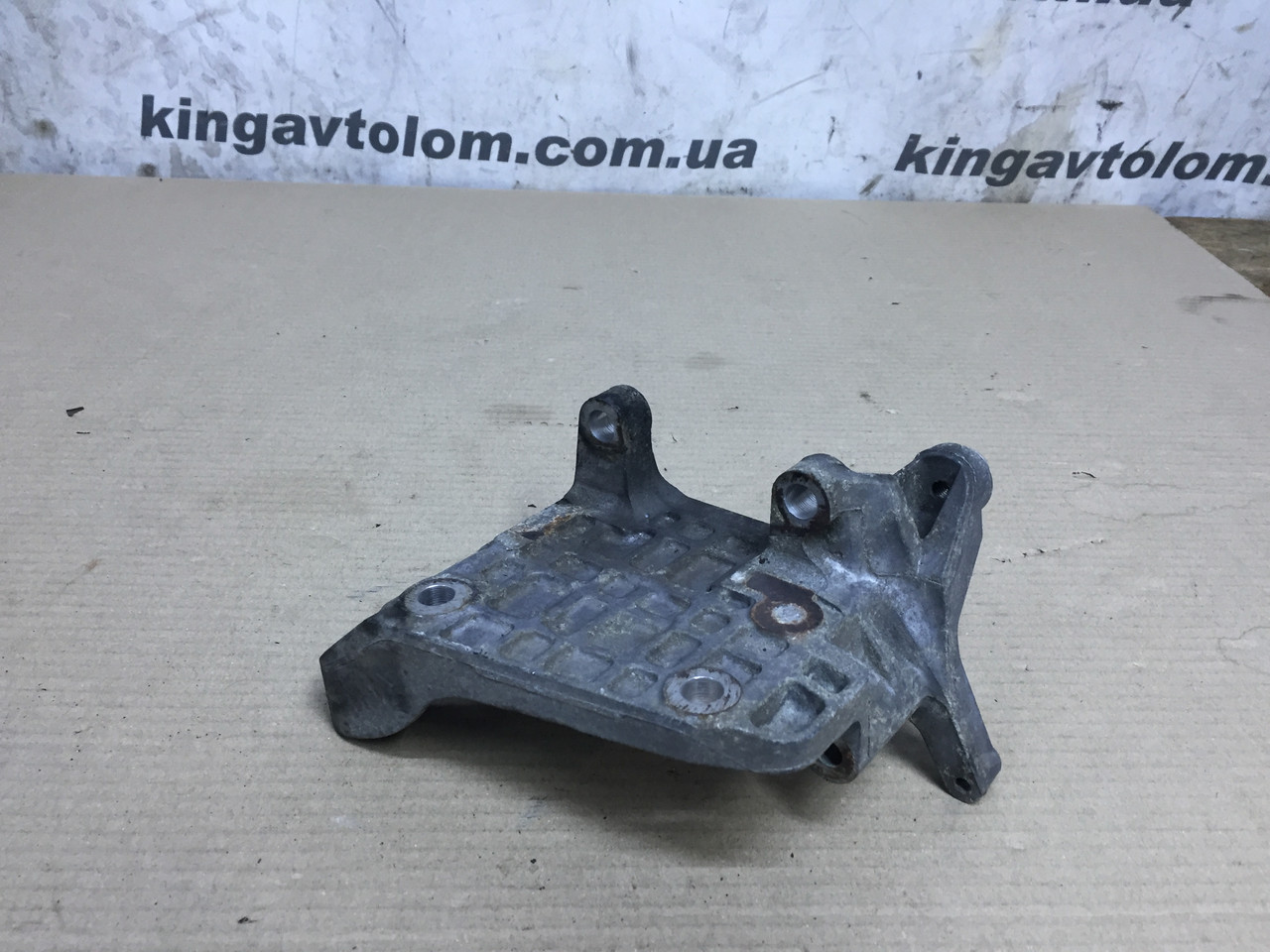 Кронштейн кріплення генератора Porsche Cayenne 958 059903143AJ, фото 1