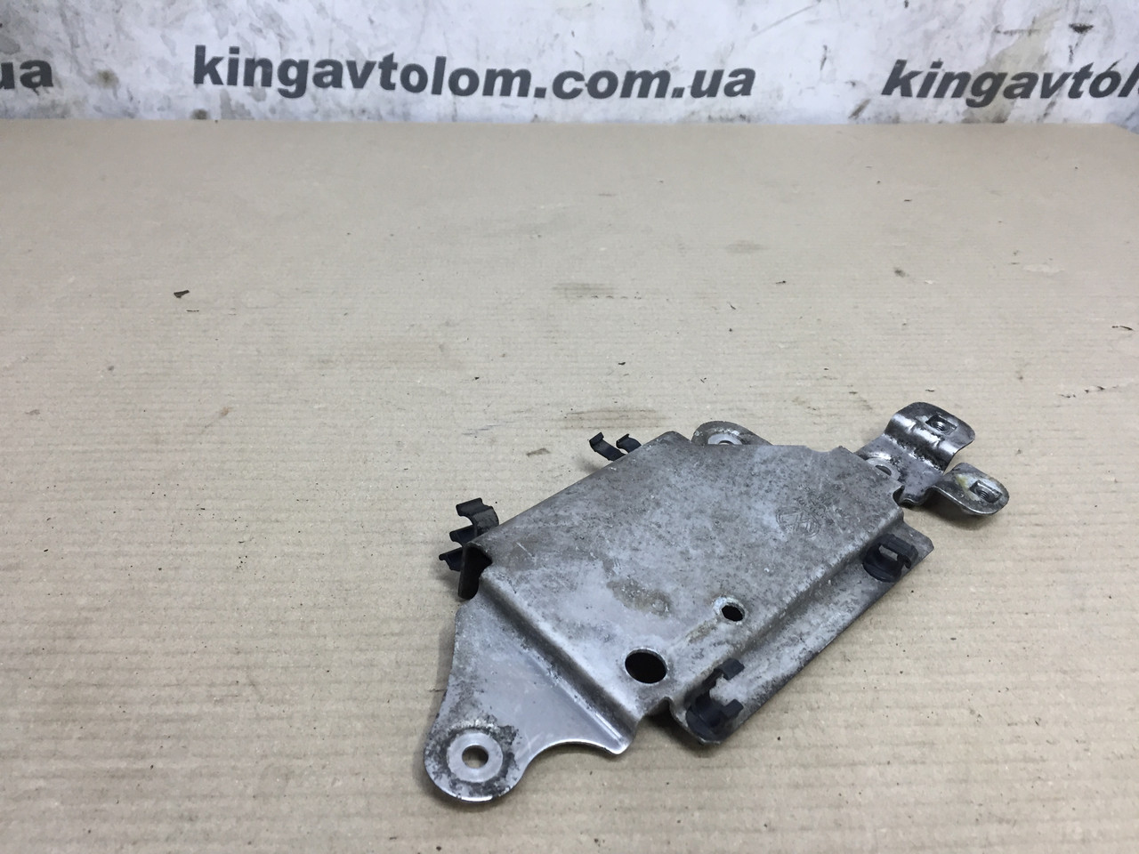 Кронштейн Porsche Cayenne 958 7P0199253, фото 1