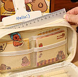 Великий шкільний пенал Капібара + значок + наклейки для дівчаток в школу Косметичка для ручок олівців Бежевий, фото 5