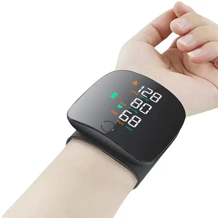 Наручний тонометр IW49 з голосом, LED-екраном і зарядкою від USB, фото 1