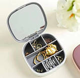 Мінішкатулка для прикрас із дзеркалом 10×10 см дорожній органайзер сірий пластик, фото 3