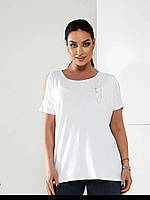 Подовжена жіноча літня футболка великих розмірів зі стразами (р.50-54 оверсайз). Арт-2567/3 біла
